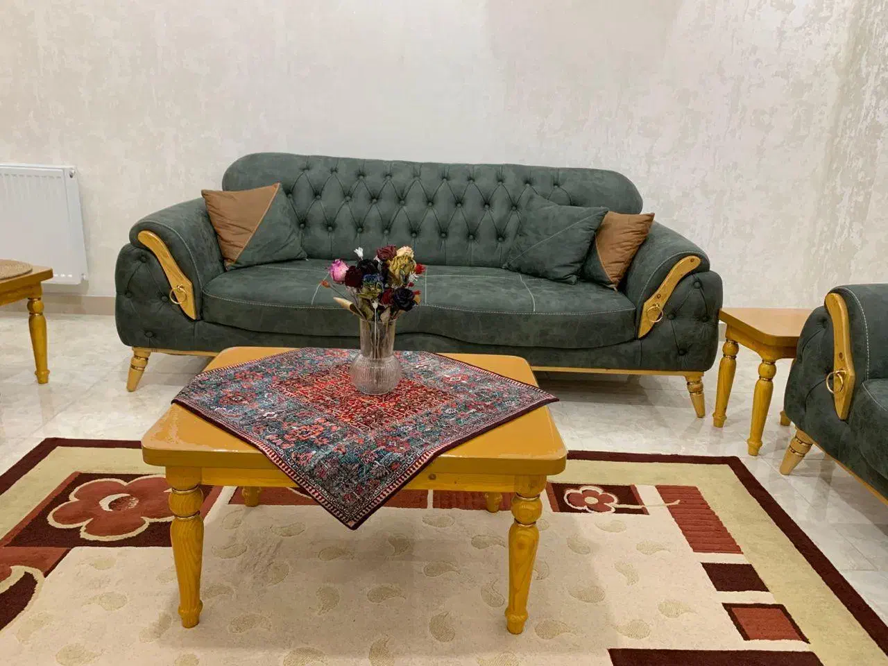 فروش فوری مبل ونیز عسلی|مبلمان خانگی و میز عسلی|ماکلوان, |دیوار