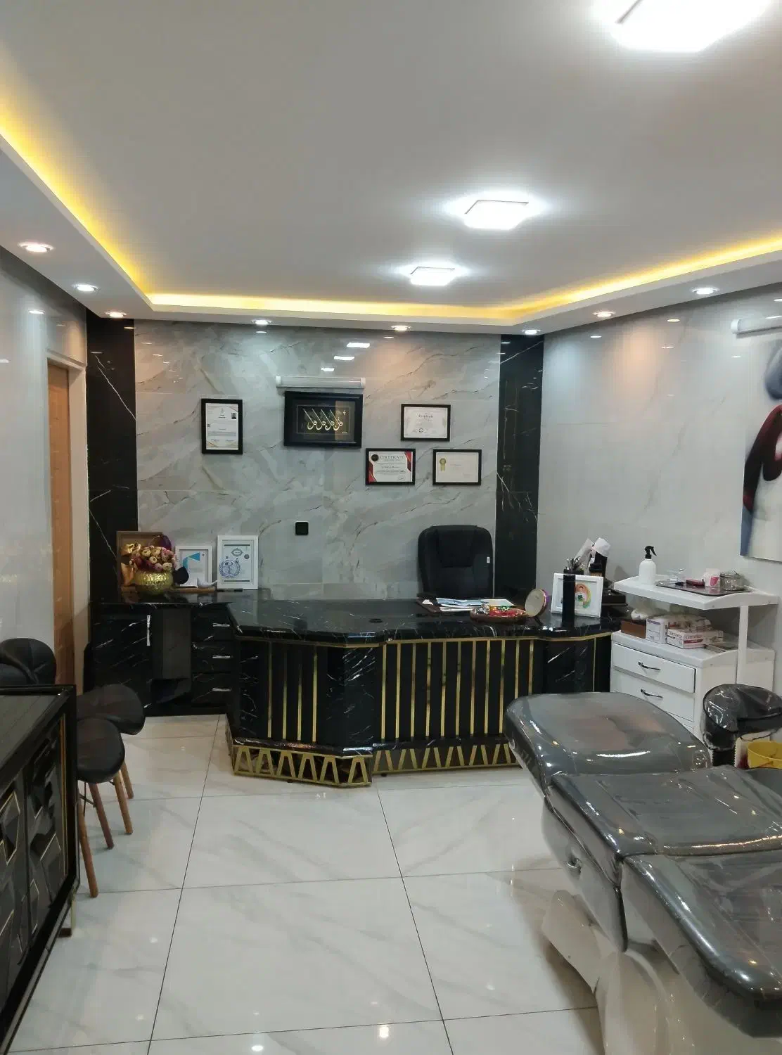 دفترکار اداری چهارراه شیخ صدوق|اجارهٔ دفتر کار، اتاق اداری، مطب|اصفهان, مسجد مصلی|دیوار