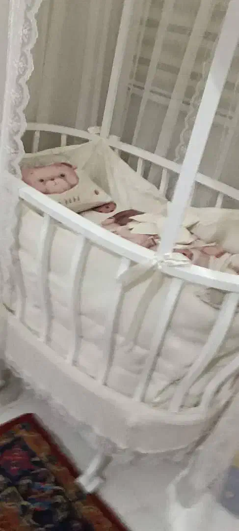 گهواره یا تخت کنار مادر|تخت و صندلی بچه|تبریز, |دیوار