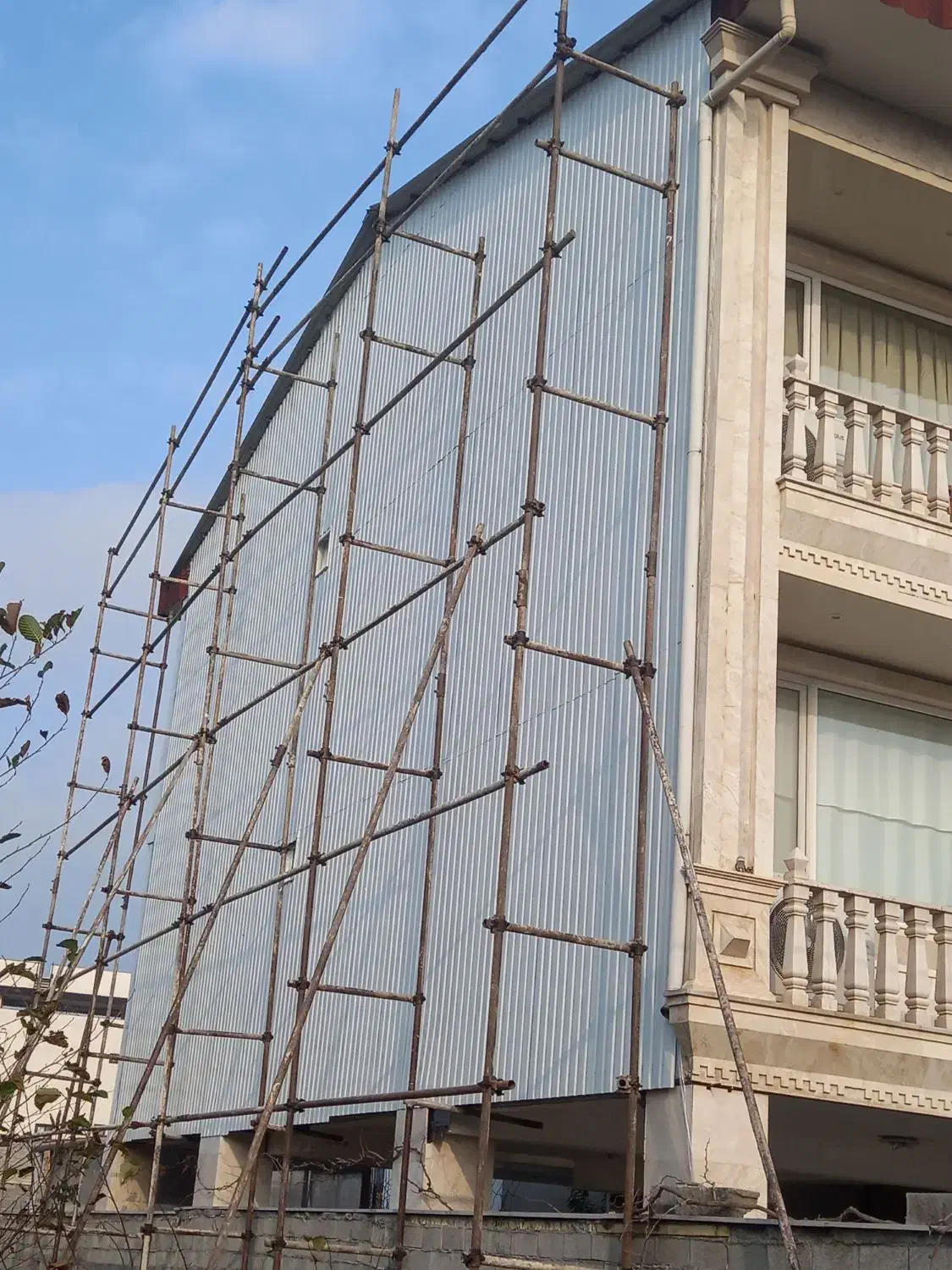 پوشش سقف وشیروانی پولادی|خدمات پیشه و مهارت|چالوس, |دیوار