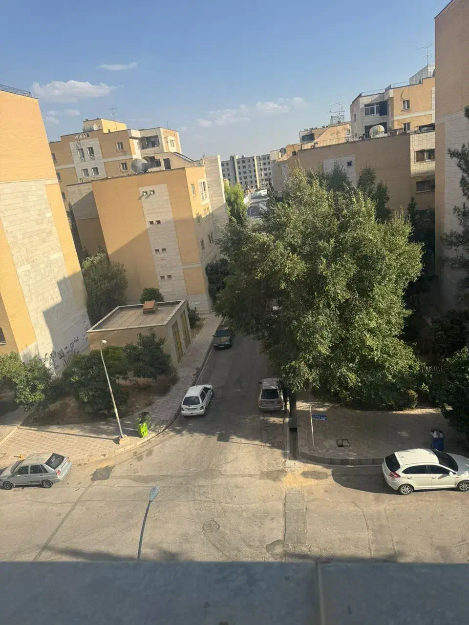 اداری/ دو خواب / تراس قابل چیدمان|اجارهٔ دفتر کار، اتاق اداری، مطب|شیراز, قدوسی شرقی|دیوار