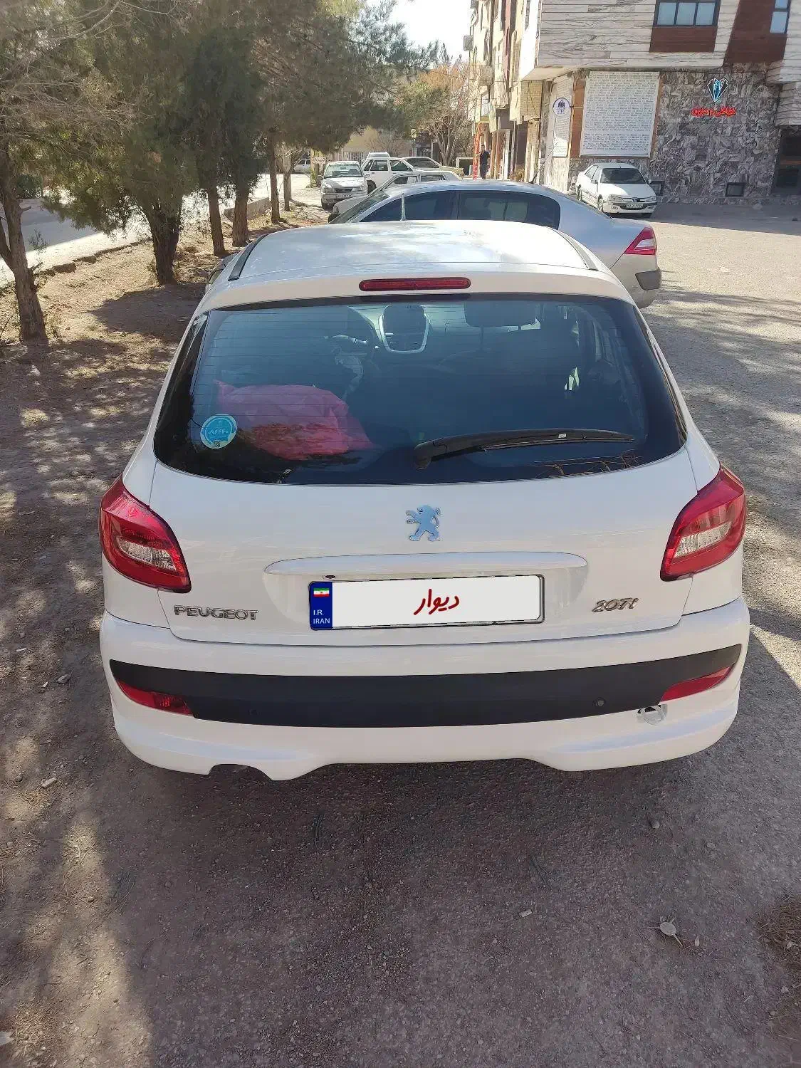 ۲۰۷ اتومات|خودرو سواری و وانت|کرمان, |دیوار