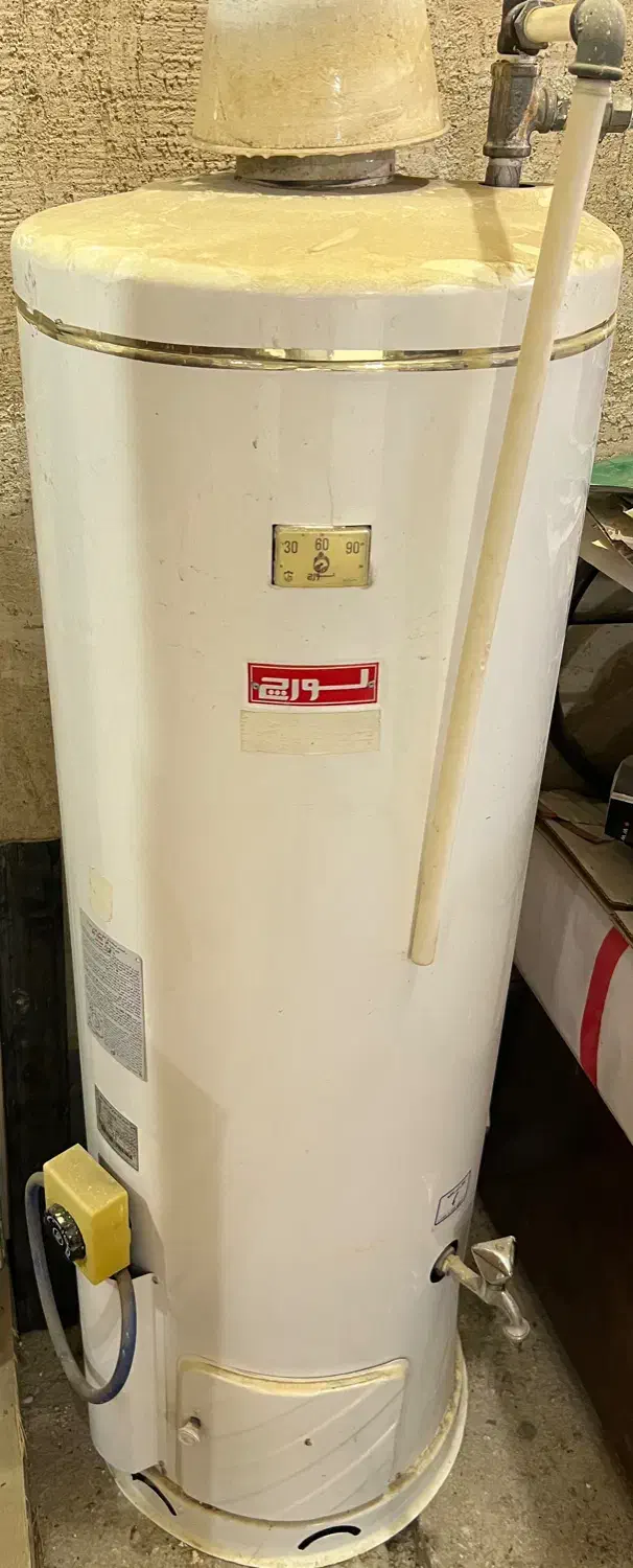 آبگرمکن مخزنی لورچ در حد نو|آبگرمکن، پکیج، شوفاژ|شهرکرد, |دیوار