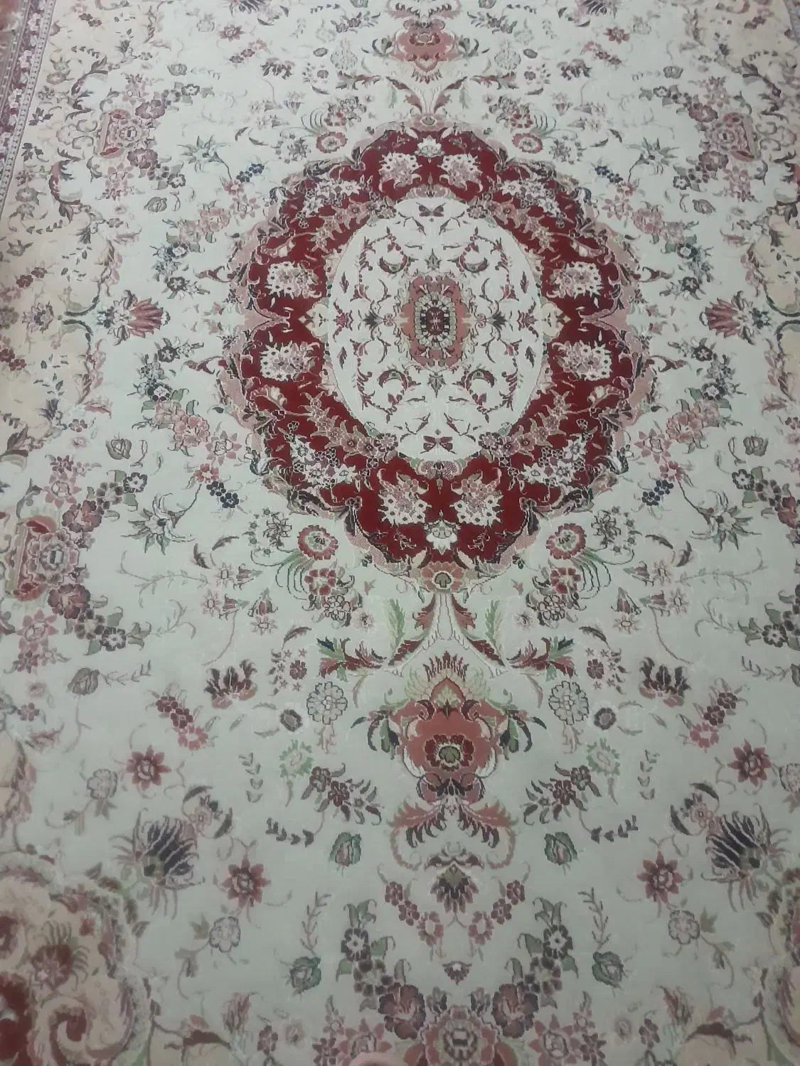 فرش ماشینی ۹متری تمیز در حد نو بدون لک وایرادی|فرش|قزوین, |دیوار