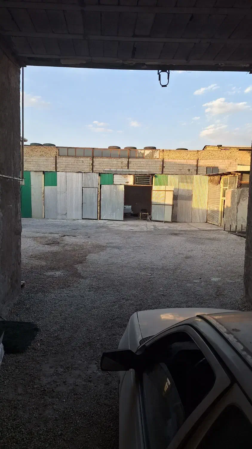 گاراژ ۵۰۰ متری|اجارهٔ مغازه و غرفه|تیران, |دیوار