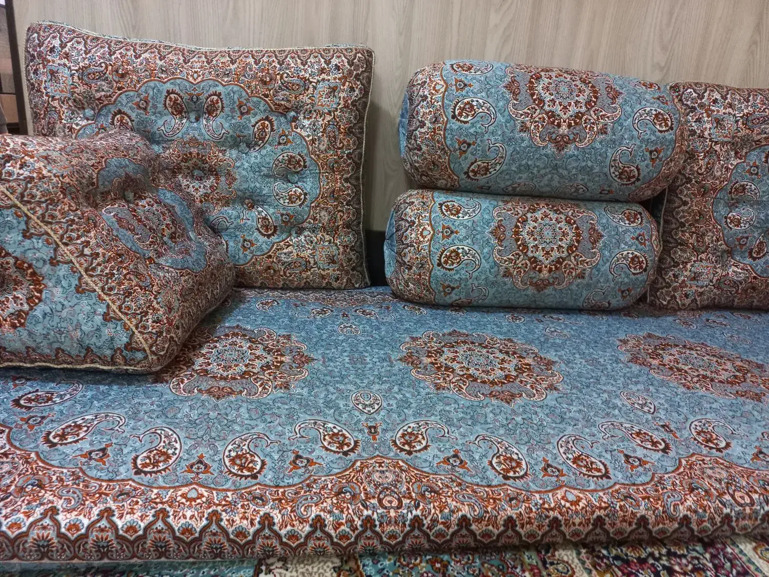 شاه نشین|پشتی|دامغان, |دیوار