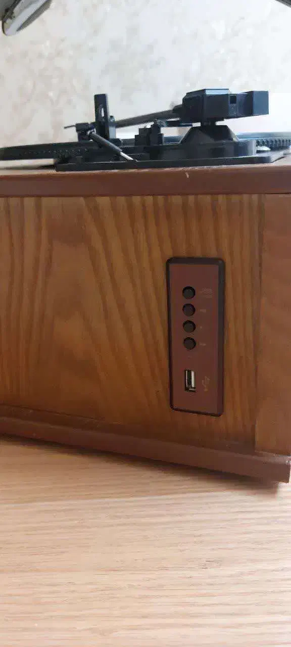 گرامافون|کلکسیون اشیاء عتیقه|گرمسار, |دیوار