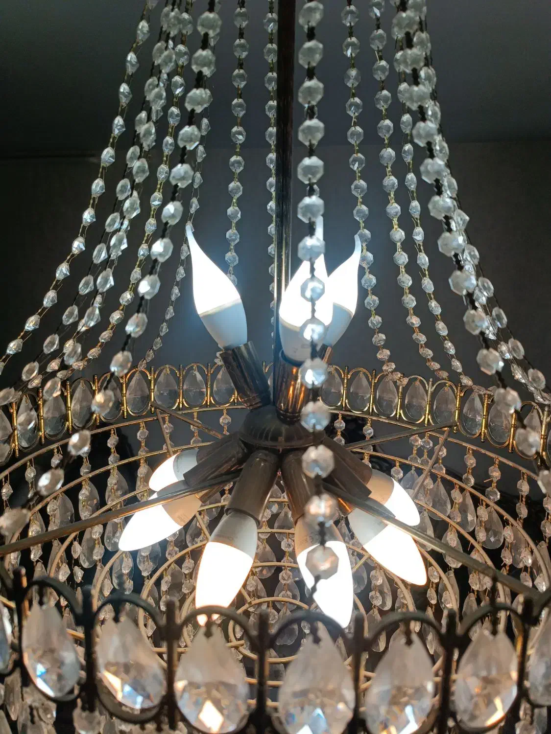 لوستر|لوستر و چراغ آویز|پرند, فاز ۴|دیوار