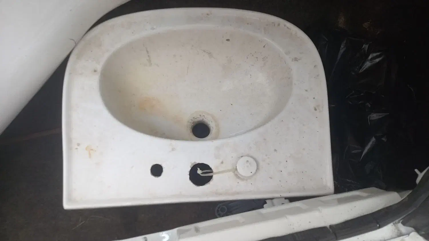 روشویی نو|لوازم سرویس بهداشتی|رشت, آب و برق|دیوار