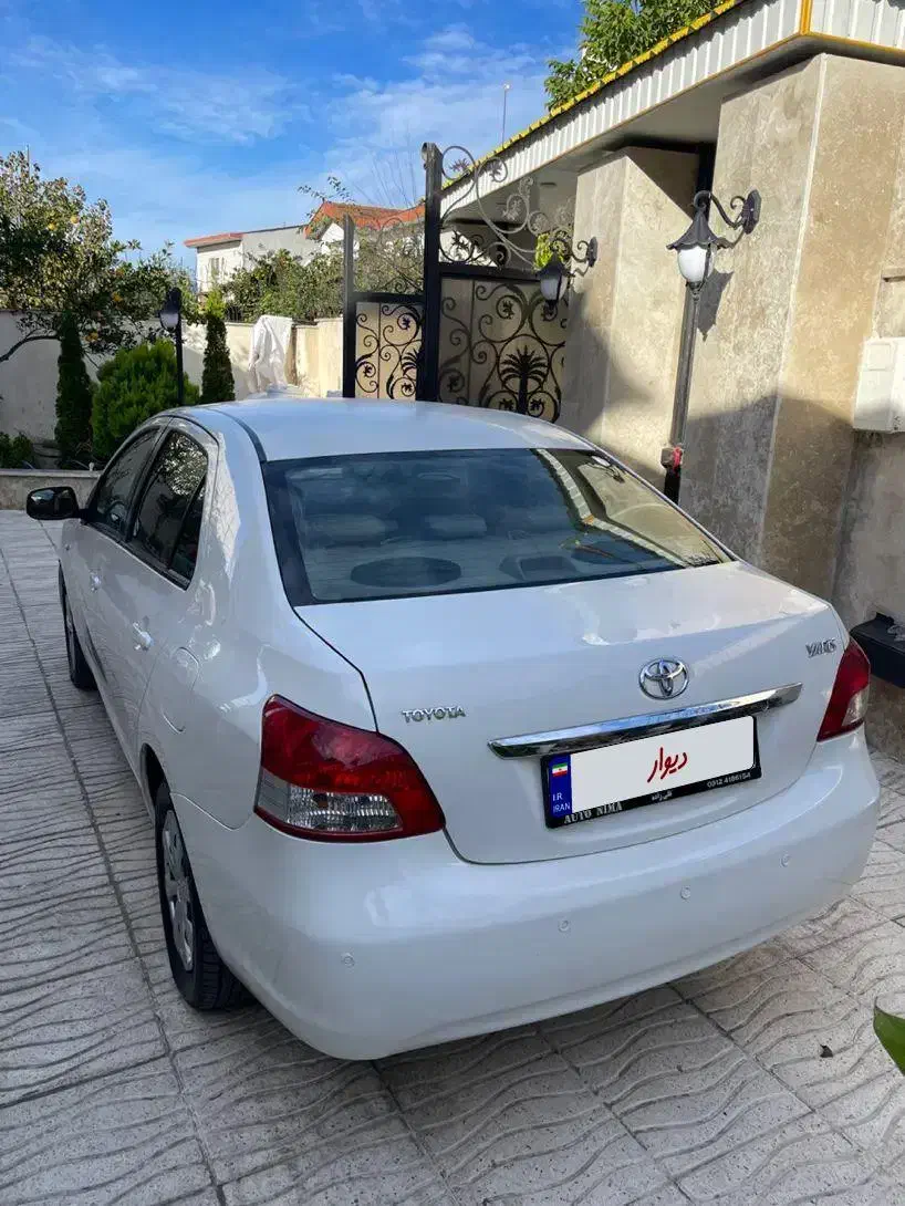 یاریس دنده|خودرو سواری و وانت|تهران, سهروردی|دیوار