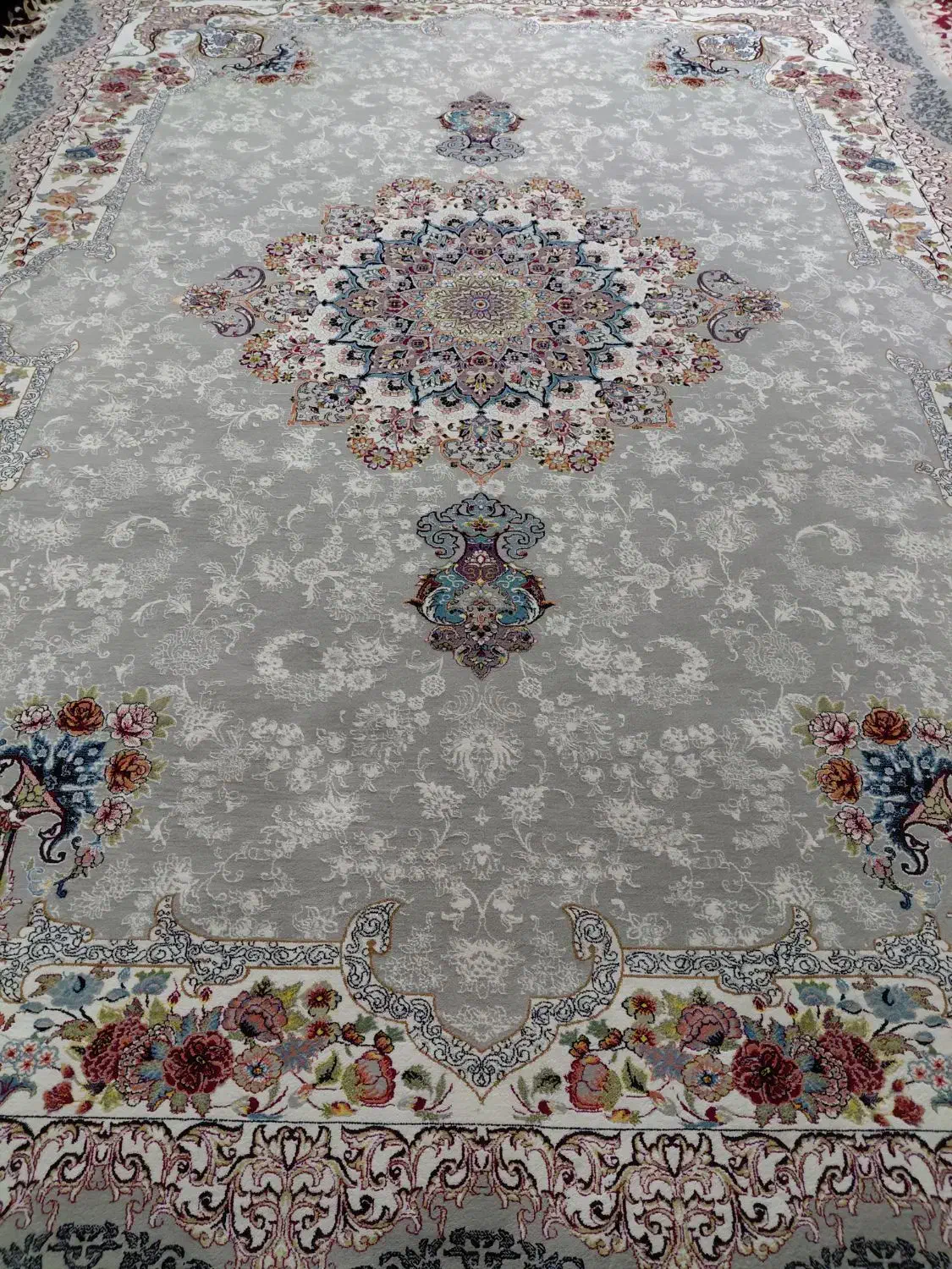 فرش ۹متری جفتش باهم ۲۲۵۰۰|فرش|ورامین, خیر آباد|دیوار