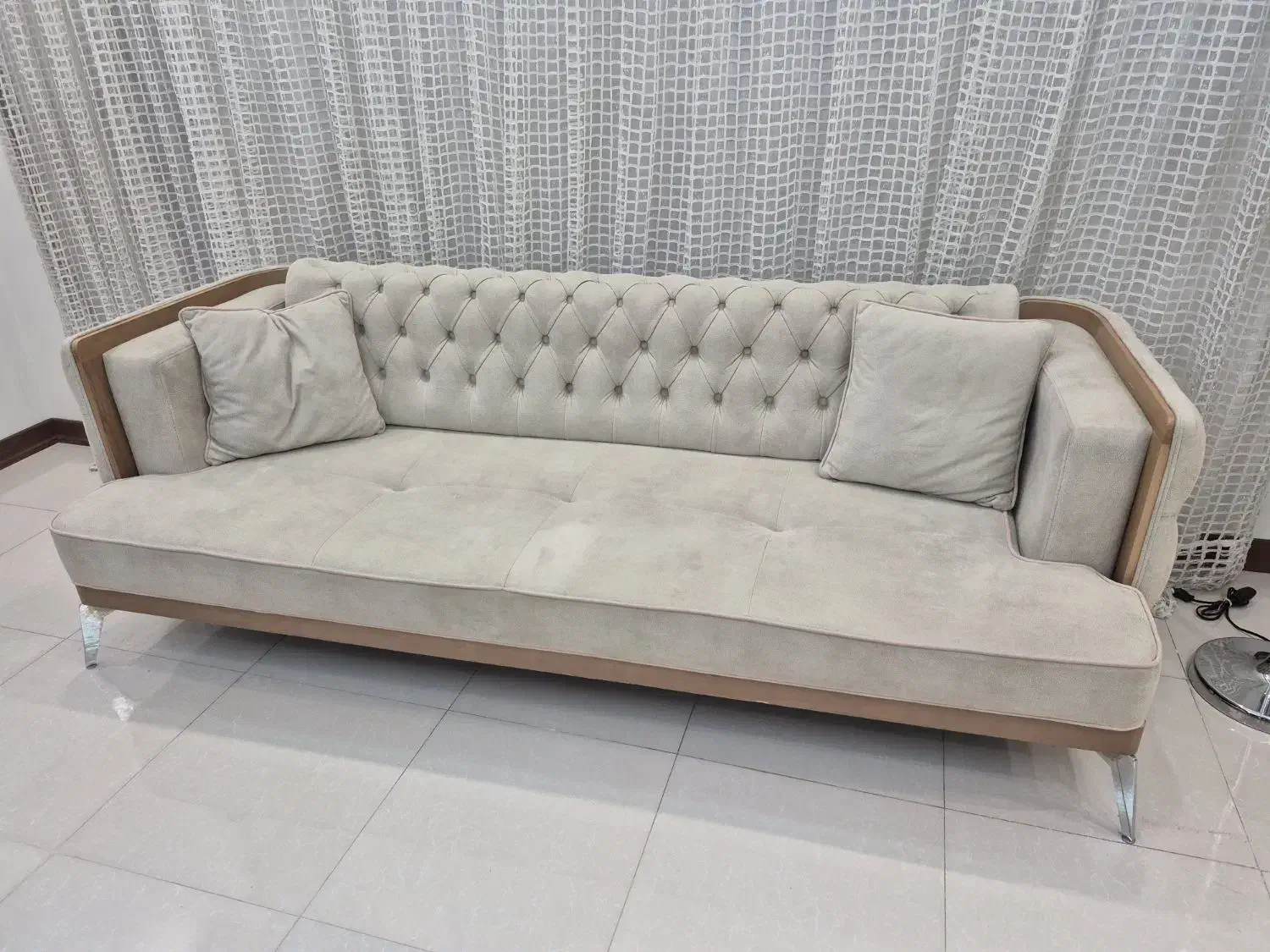 مبل سه نفره (کاناپه)|مبلمان خانگی و میز عسلی|شاهین‌شهر, شهرک میلاد|دیوار