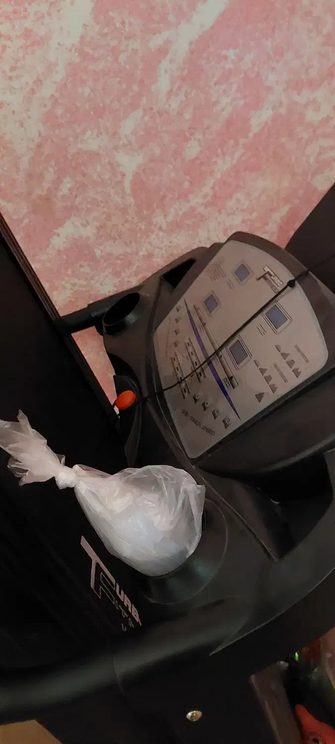 تردمیل درحدنومیباشد|تجهیزات ورزشی|بم, |دیوار