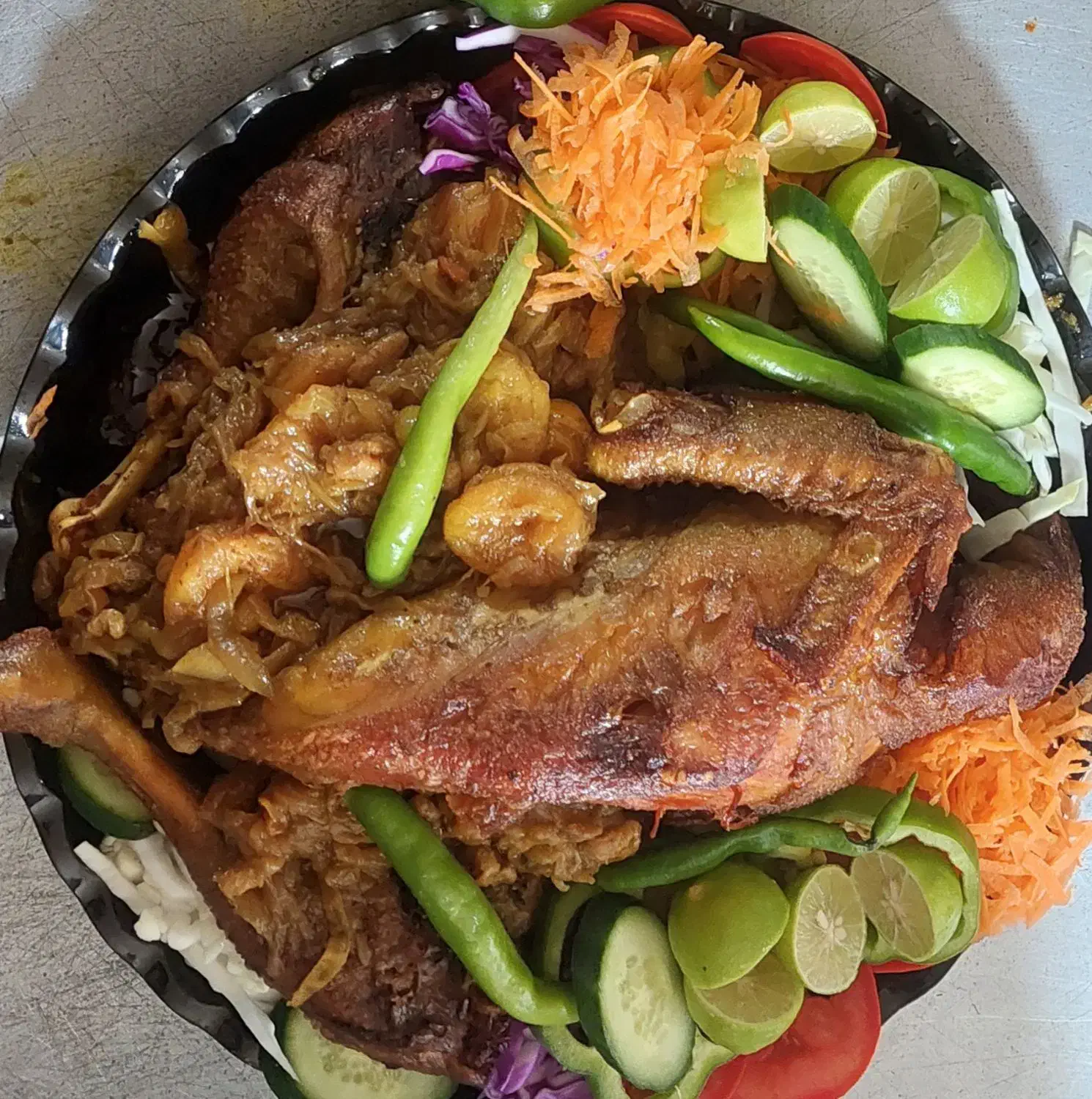 کمک آشپز خانم یا آقا . شیفت صبح|استخدام خدمات فروشگاه و رستوران|برازجان, |دیوار