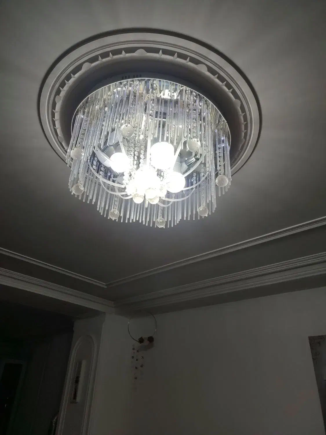 لوستر کنترل دار|لوستر و چراغ آویز|رشت, کوی جام جم|دیوار