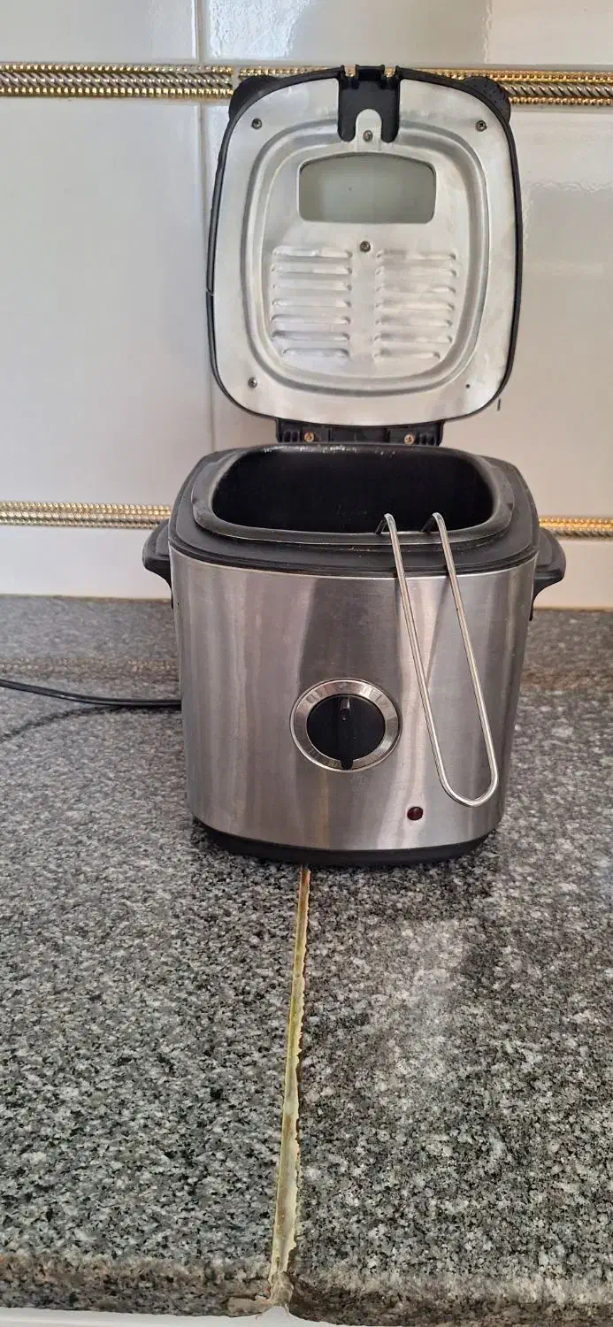 سرخکن سالم سالم بشرط درحد نو بفروش میرسد|اجاق گاز و لوازم برقی پخت‌وپز|مرودشت, دولت آباد|دیوار