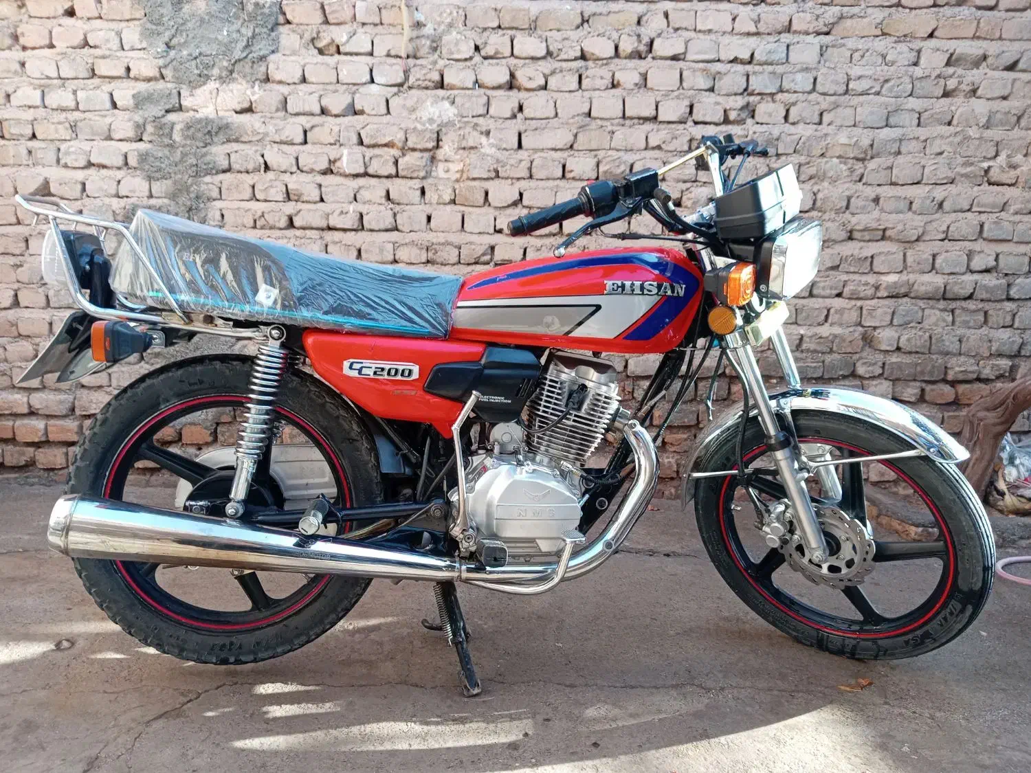 احسان 200 درحد 1403|موتورسیکلت|تربت جام, کاریز نو سفلی|دیوار