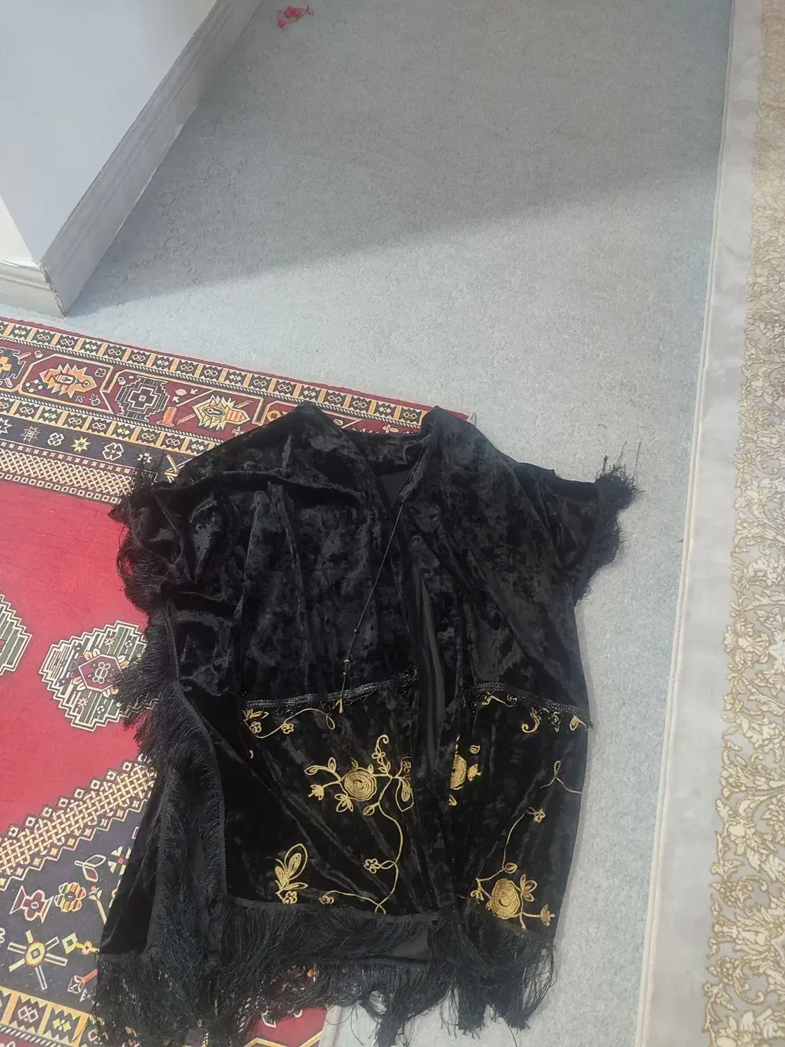 مانتو نو|لباس|یاسوج, |دیوار