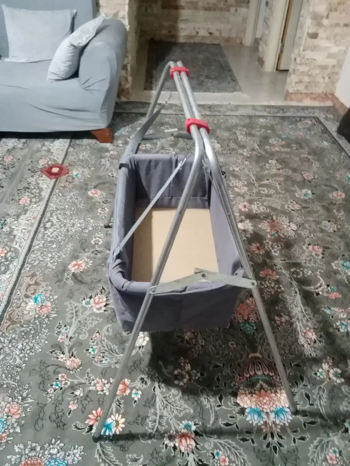 گهواره نوزاد|تخت و سرویس خواب|کهن آباد, |دیوار