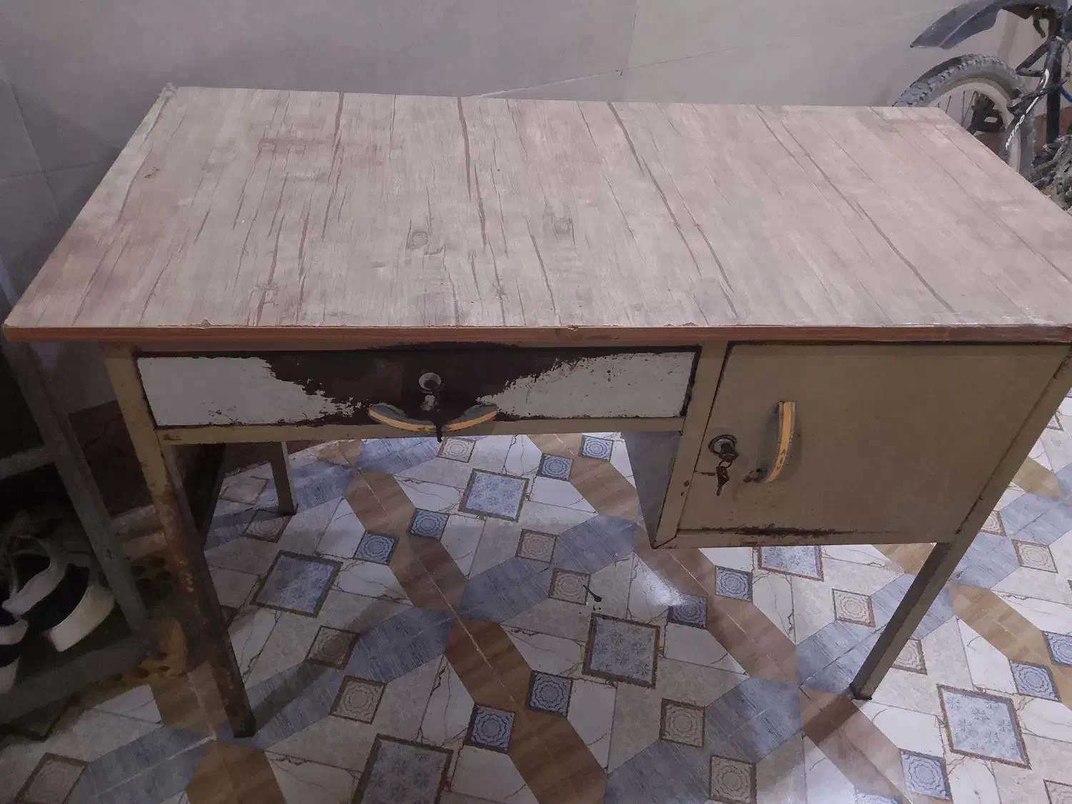 مجانی(برای فروش)|میز تحریر و کامپیوتر|شادگان, |دیوار