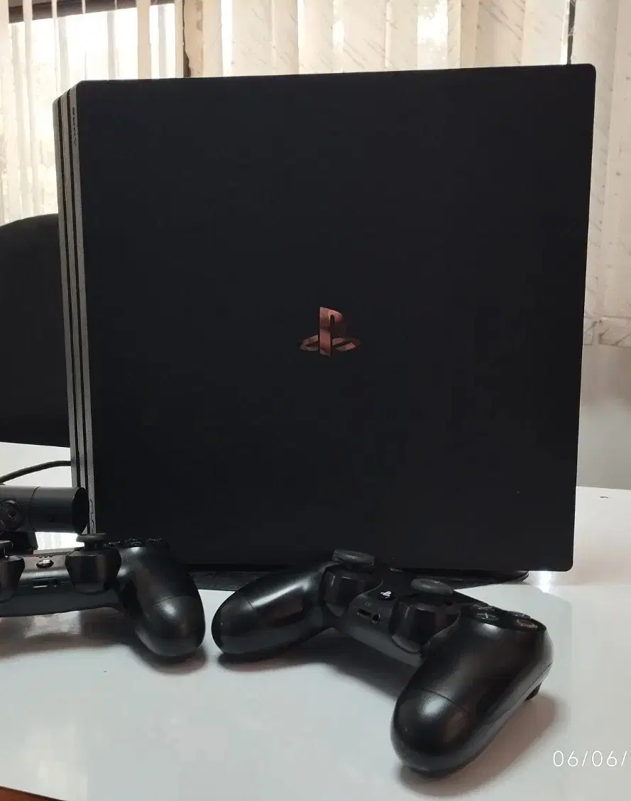 Ps4|کنسول، بازی ویدئویی و آنلاین|کاشان, فاز ۱ ناجی آباد|دیوار