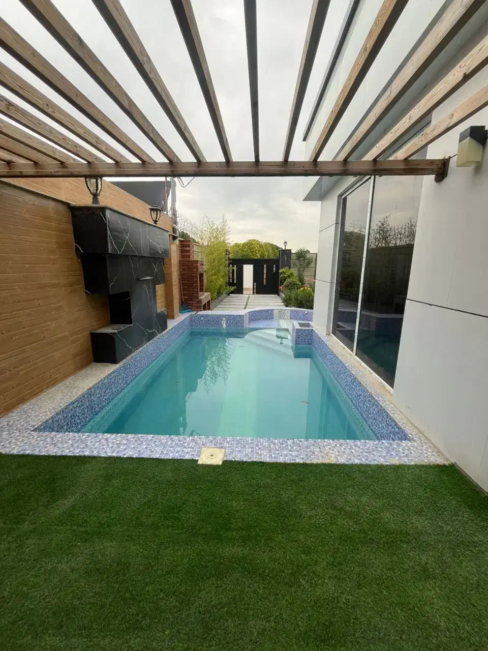 کردان سهیلیه ویلا ۴۰۰ متری استخر چهارفصل|اجارهٔ خانه و ویلا|رامجین, |دیوار