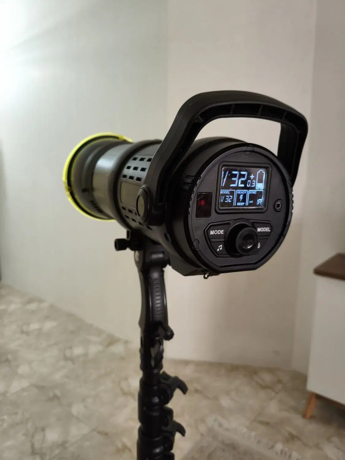 فلاش پرتابل عکاسی تربپو 500 ژول با پایه|دوربین عکاسی و فیلم‌برداری|کرج, کمال‌شهر|دیوار