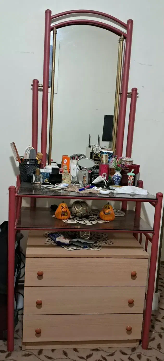 میزتوالت|تخت و سرویس خواب|تهران, مینای جنوبی|دیوار