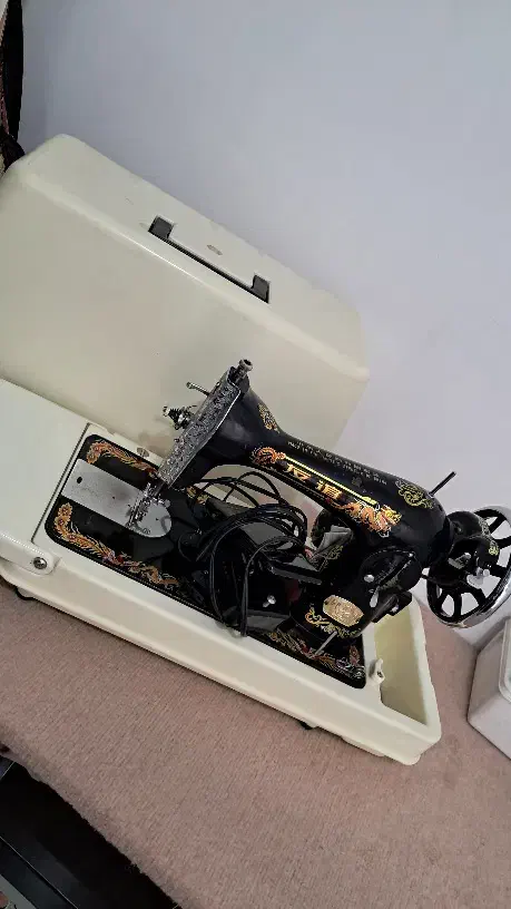 لوستر|لوستر و چراغ آویز|پردیس, فاز ۹|دیوار