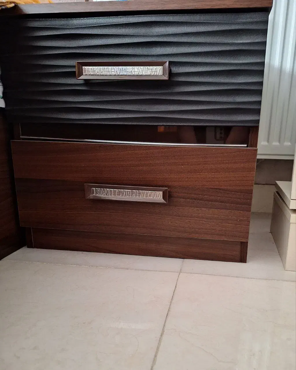 دراورآینه2پاتختی کاملا سالم و ن باهم ۹میلیون تومان|تخت و سرویس خواب|کرمانشاه, |دیوار