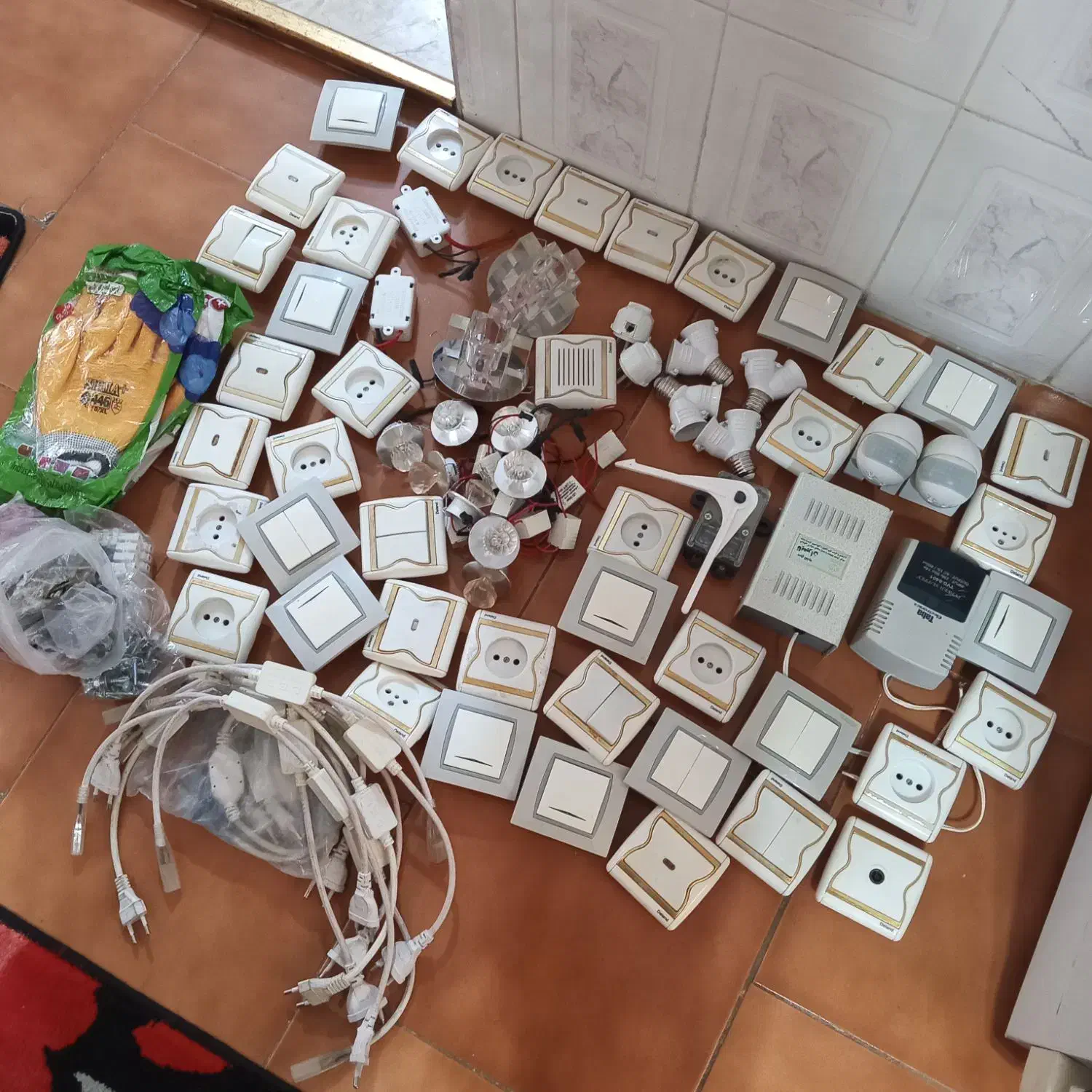 تعدادی وسایل حراج|حراج|اردبیل, |دیوار