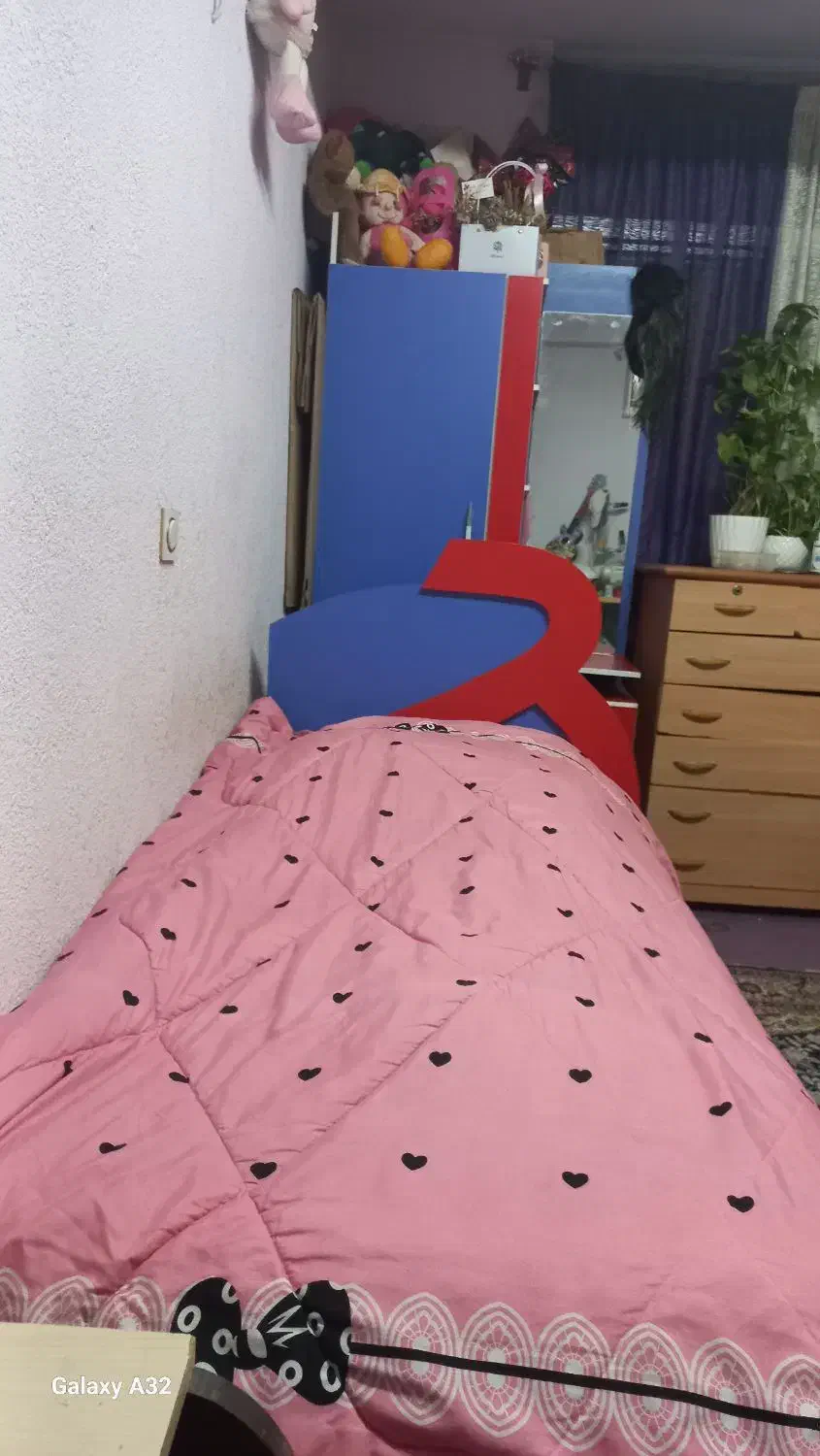 ست تخت و کمد نوجوان و بزرگسال|تخت و سرویس خواب|رشت, شهرک الغدیر|دیوار