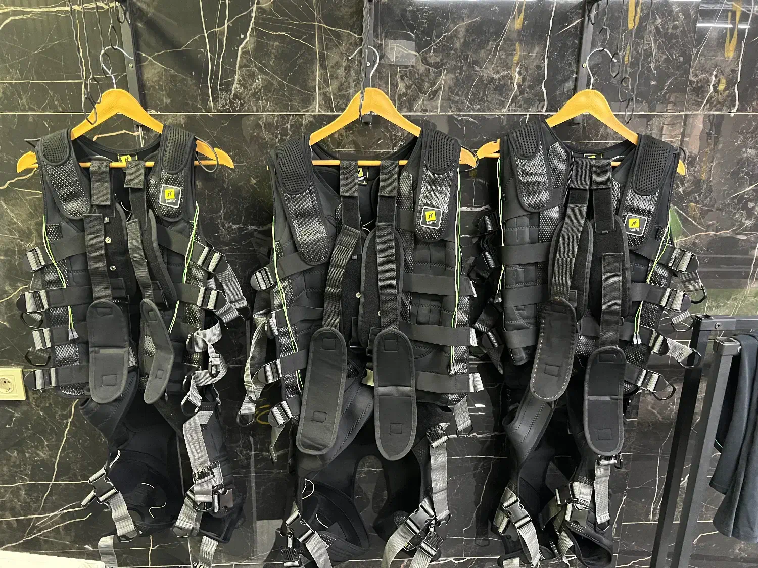 مجهزترین جلیقه لاغری در شهر جدید پردیس ems|خدمات آموزشی|پردیس, فاز ۲|دیوار