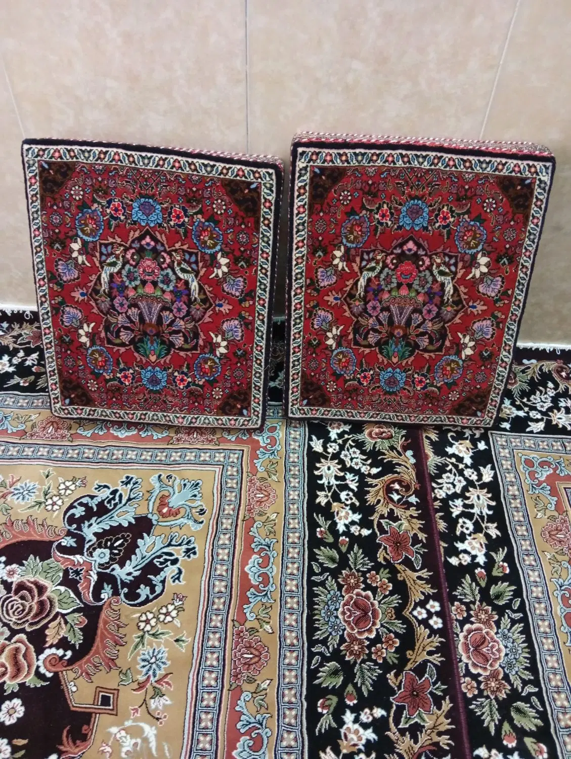 پشتی|پشتی|تکاب, |دیوار