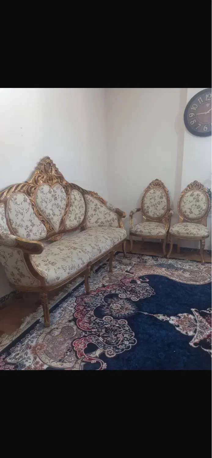 مبل سلطنتی|مبلمان خانگی و میز عسلی|کاشان, باغ فین|دیوار