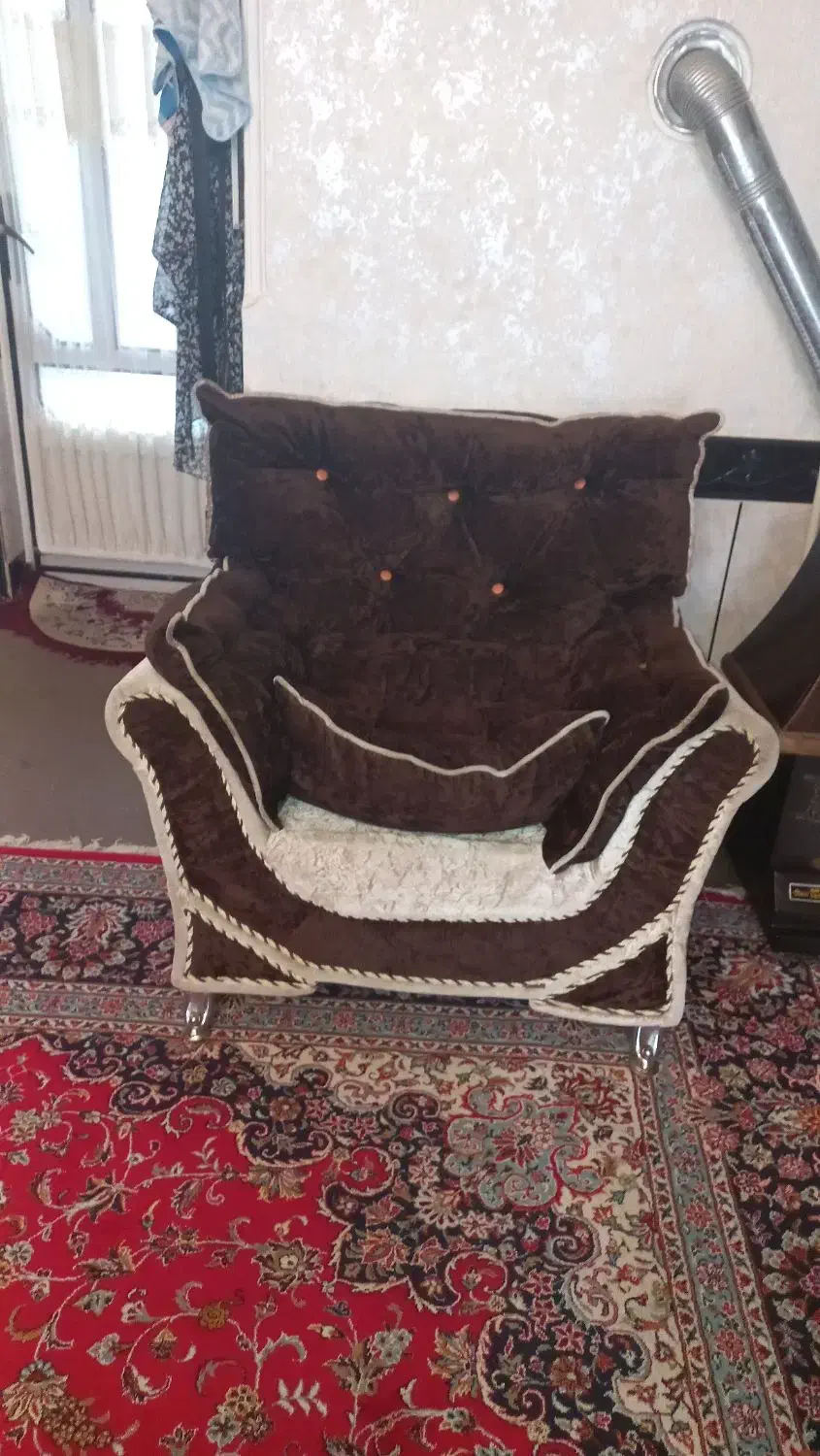 مبل (۷نفره)وجلومبلی(۴نفره)|مبلمان خانگی و میز عسلی|کردکوی, |دیوار