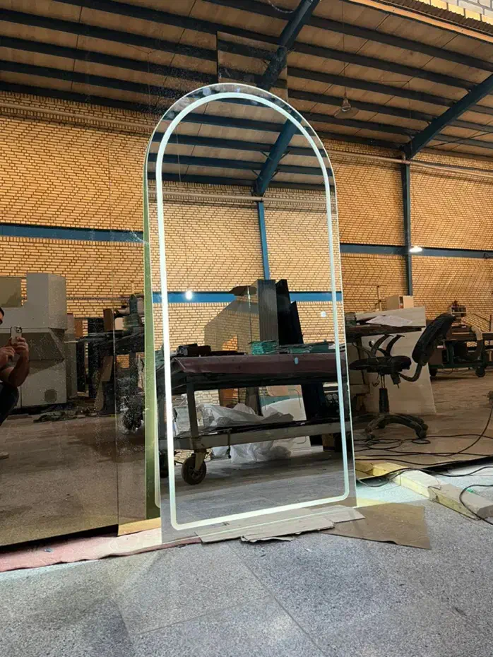 شیشه|آینه|شهریار, شهریار|دیوار