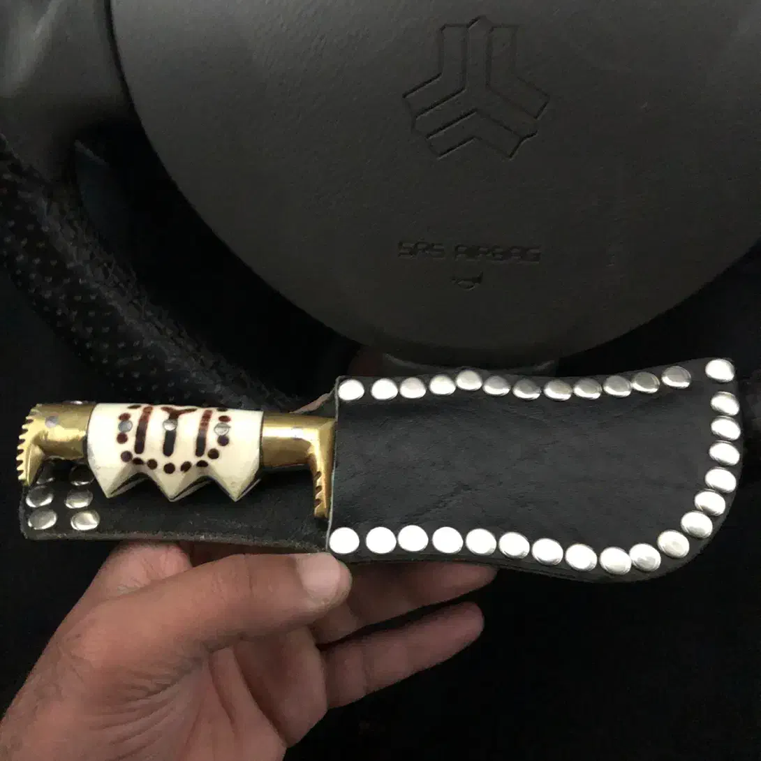 چاقوترکمنی نو|کلکسیون اشیاء عتیقه|گرگان, |دیوار