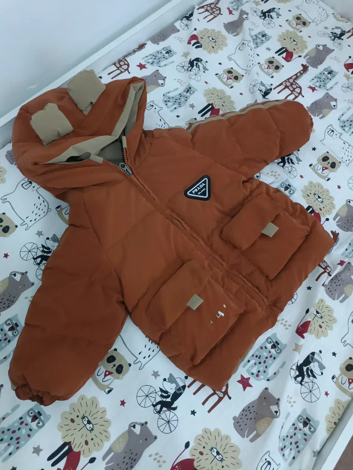 کاپشن|کفش و لباس بچه|بوئین زهرا, |دیوار