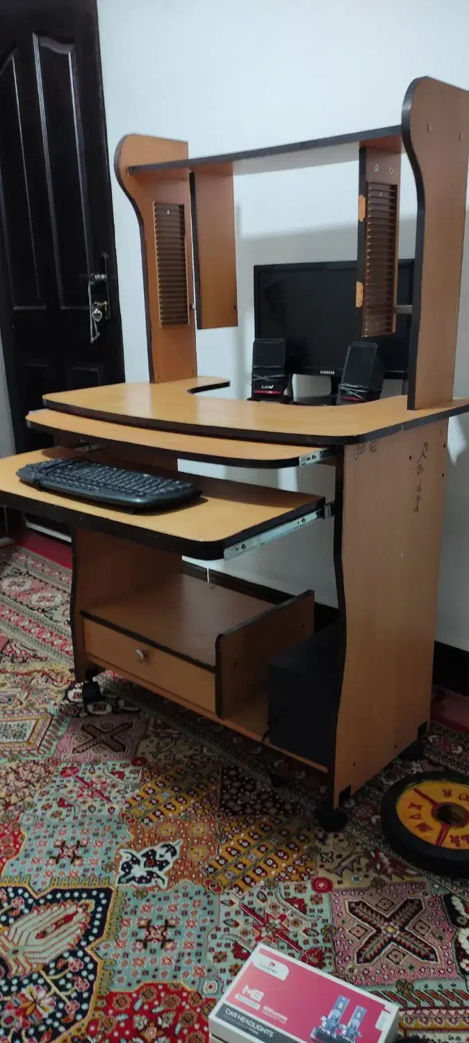 میز کامپیوتر درجه 1|میز تحریر و کامپیوتر|خرمآباد, |دیوار