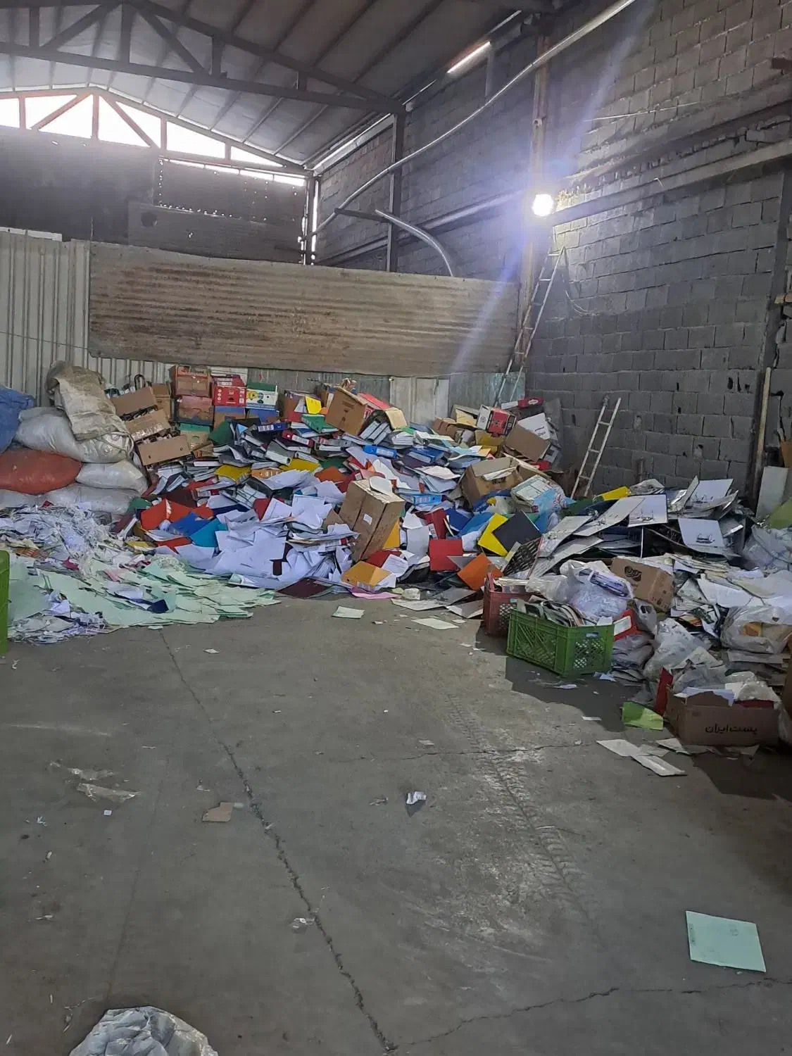 خریدو فروش انواع کتاب|عمده‌فروشی|کرج, شهرک بنفشه|دیوار