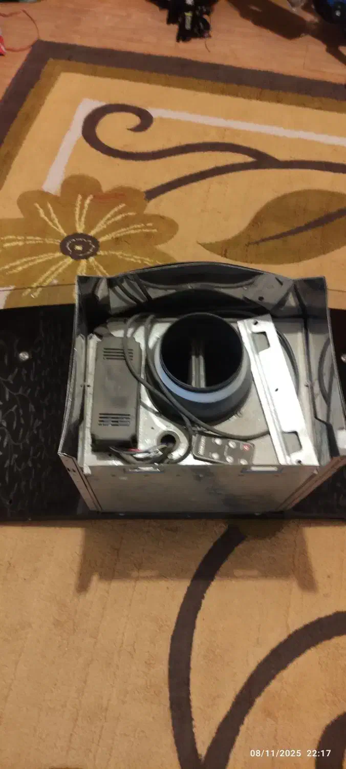 هود درسا|هود|تبریز, |دیوار