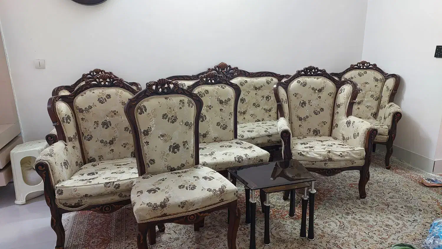 مبل ۹ نفره تمیز|مبلمان خانگی و میز عسلی|سبزوار, غرب نیروگاه|دیوار