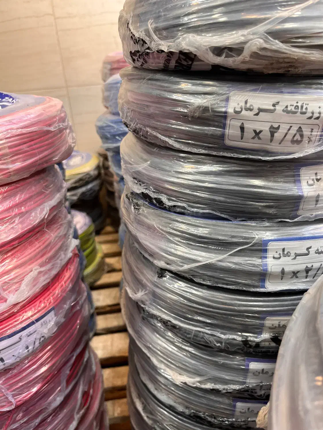 پخش عمده و تکی انواع سیم و کابل های مسی|سایر لوازم برقی|اهواز, ۳۰ متری|دیوار