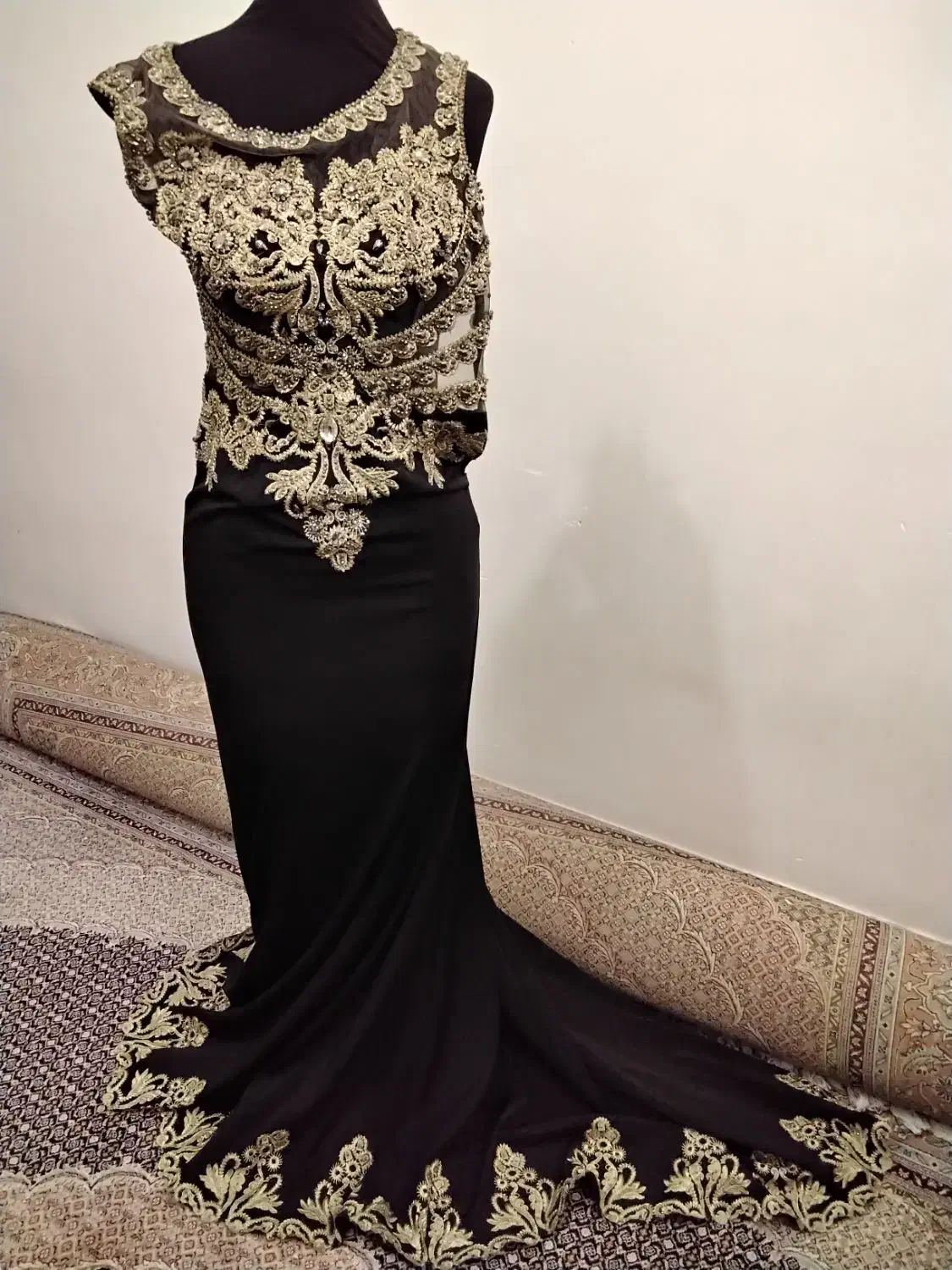 لباس|لباس|شیراز, بریجستون|دیوار