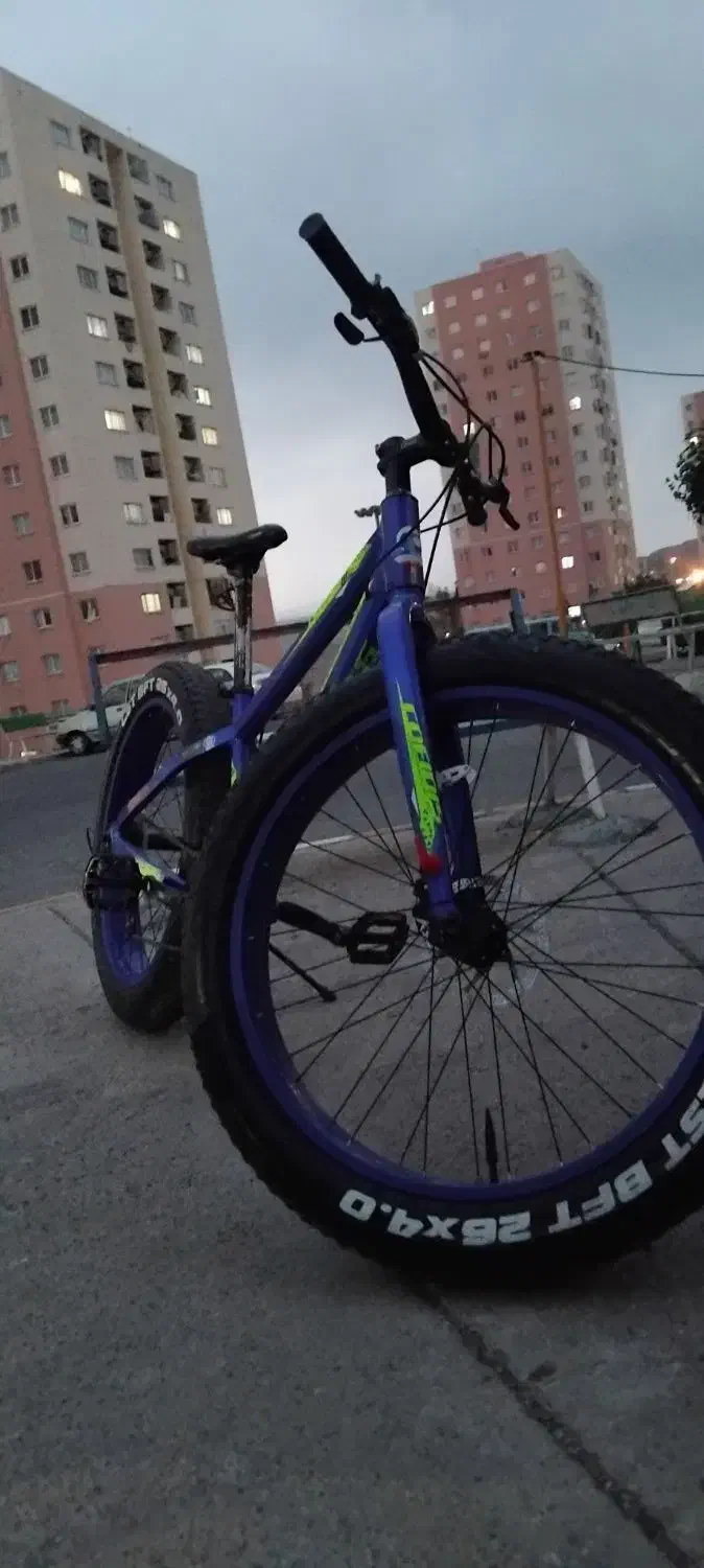 دوچرخه لاستیک پهن|دوچرخه، اسکیت، اسکوتر|پرند, فاز ۵|دیوار