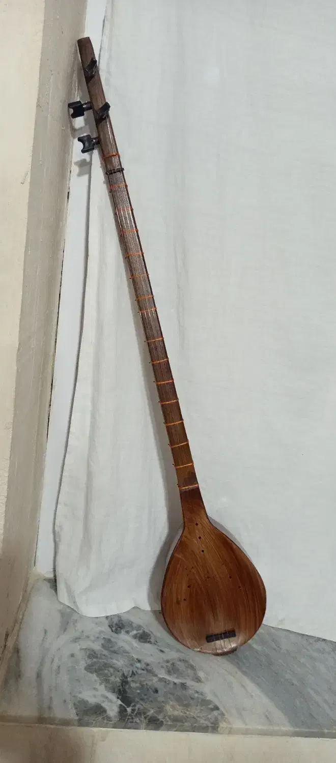 ساز|سازهای سنتی|نوشین شهر, |دیوار