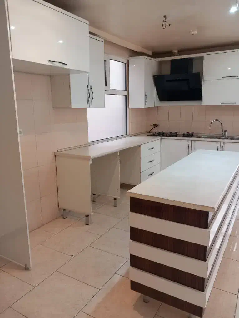 ۱۴۰ متری سازمان برنامه شمالی