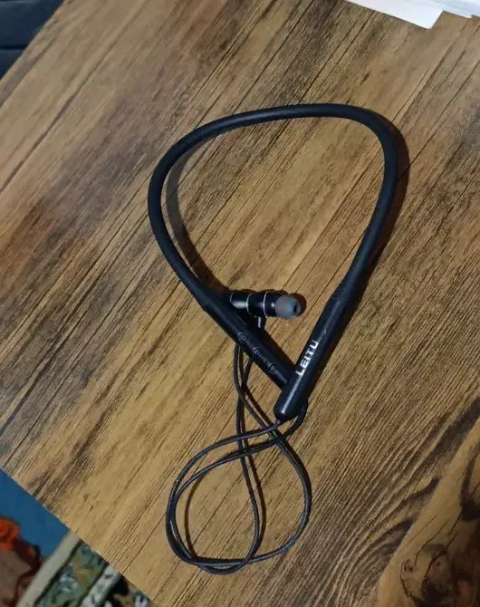 هندزفری بلوتوثی لیتو تمیز و سالم|لوازم جانبی موبایل و تبلت|آستارا, |دیوار