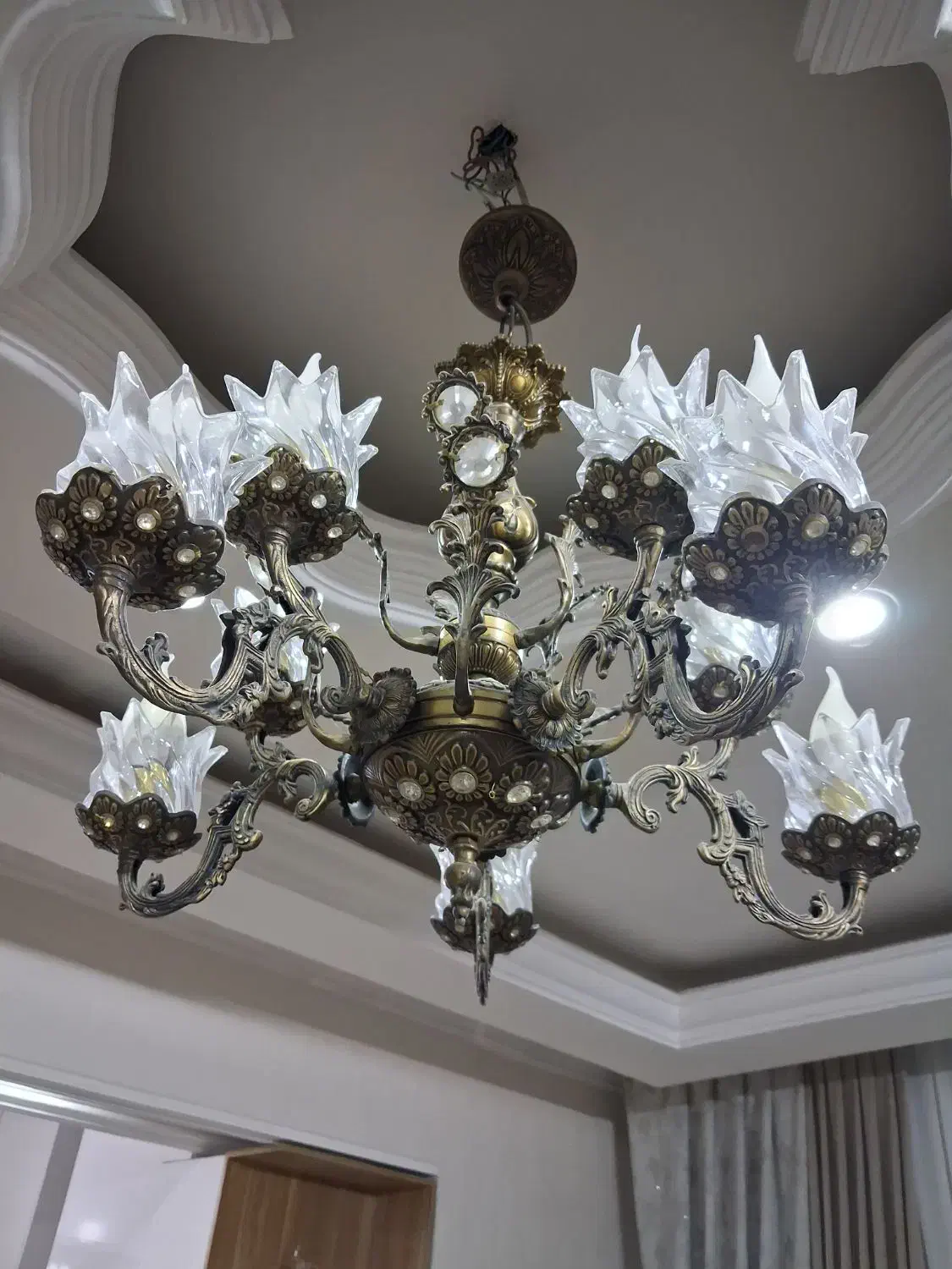 لوستر برنز|لوستر و چراغ آویز|قم, سراجه (۱۵ خرداد)|دیوار